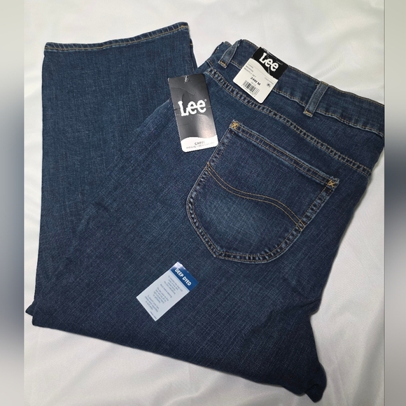 LEE Regular Fit Midrise Fit Denim Capris- Women's Plus Size 24 NWT - Picture 1 of 6